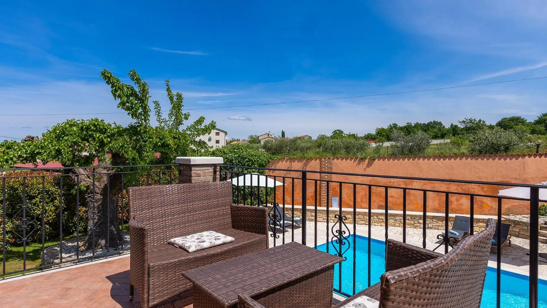 Beautiful Villa Gospodi With Pool In Tinjan Radetici Croatia
