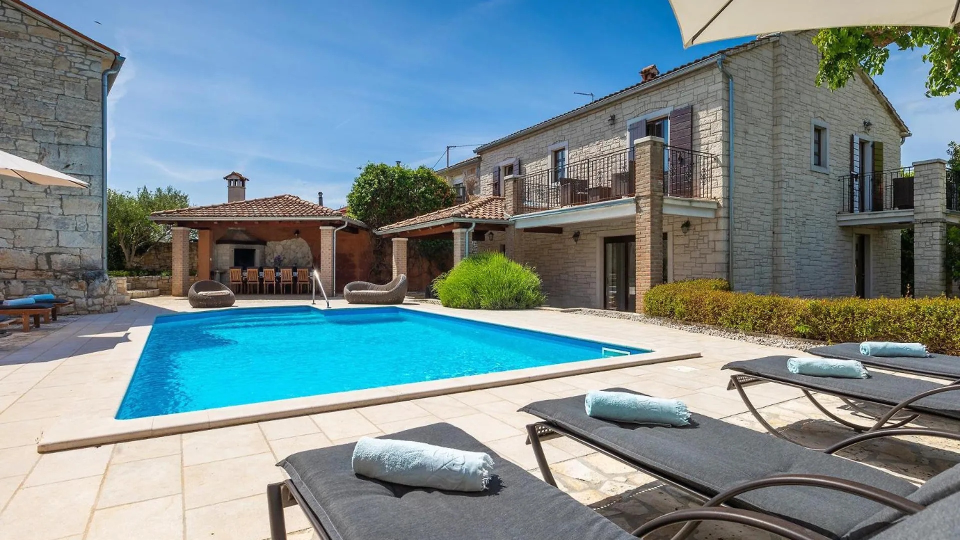 Beautiful Villa Gospodi With Pool In Tinjan Radetici 0*,