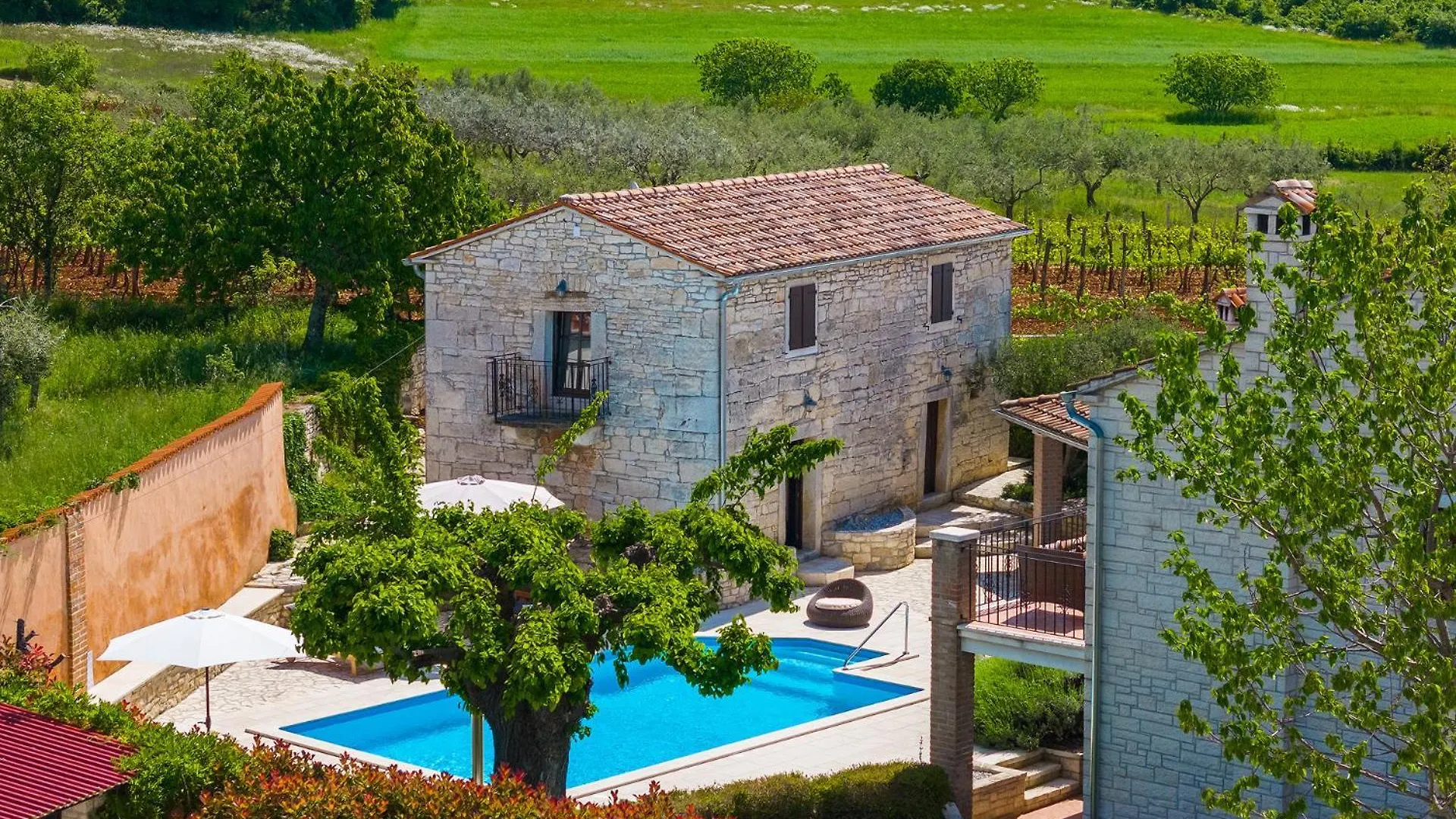 Beautiful Villa Gospodi With Pool In Tinjan Radetici Croatia
